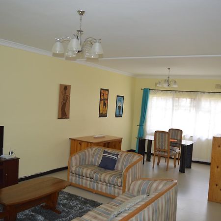 Kasuda House - Rent The Entire House Hotel Lusaka Bagian luar foto