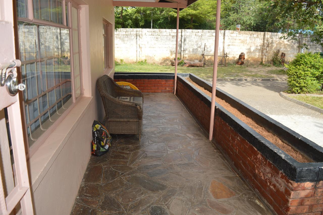 Kasuda House - Rent The Entire House Hotel Lusaka Bagian luar foto